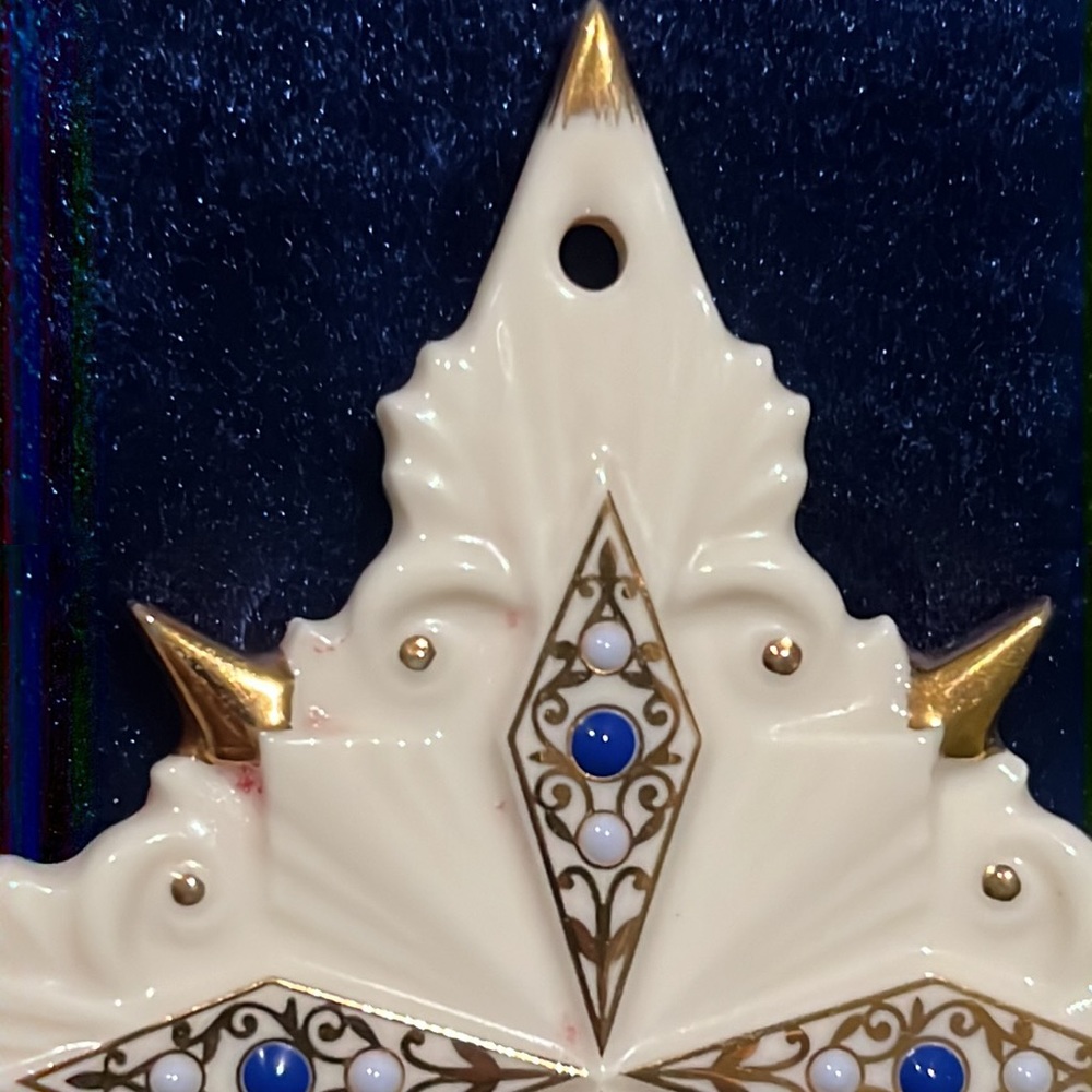 Lenox China Jewels Nativity Star of Bethlehem Ornament - Picture 5 of 11